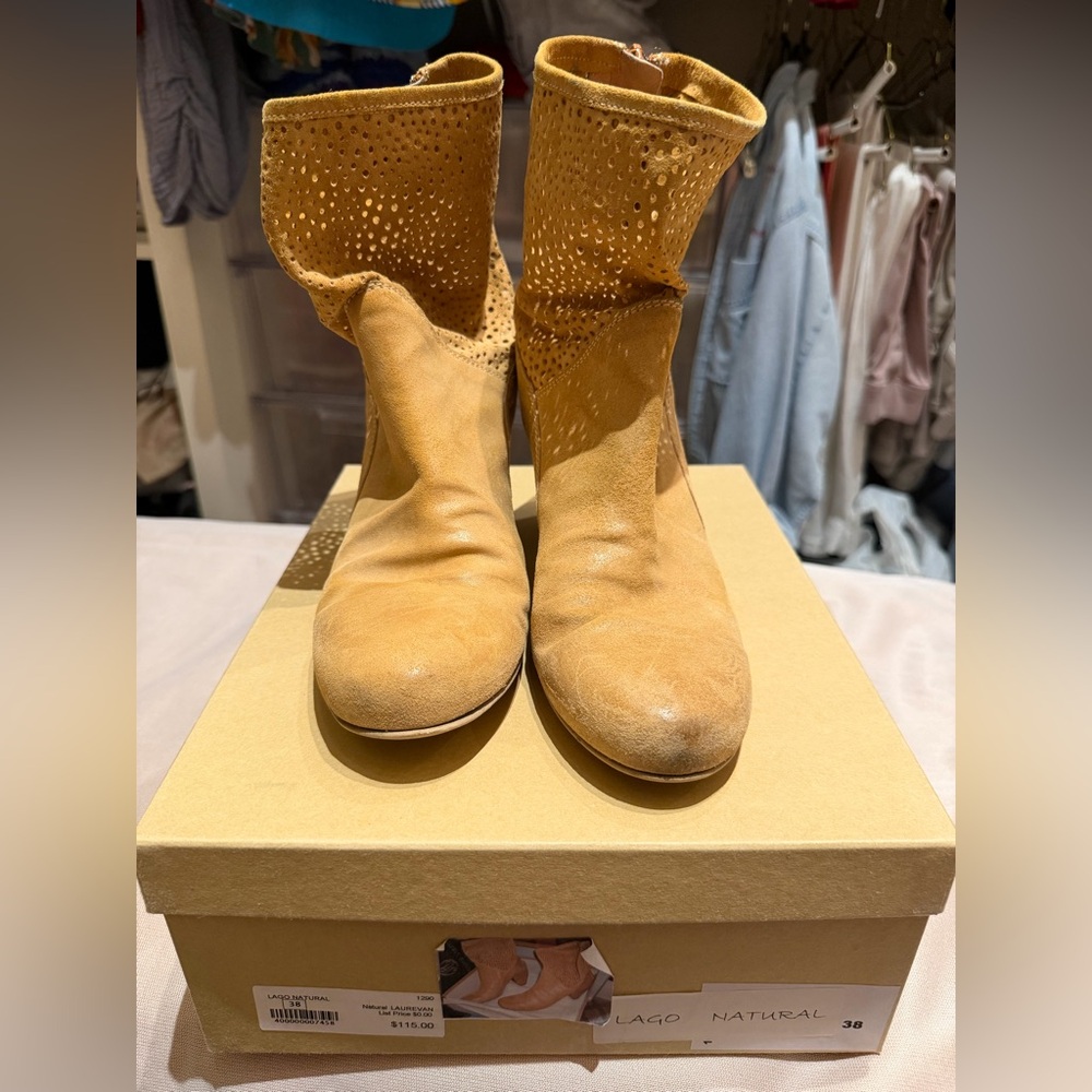 Stylish Tan Ankle Boots